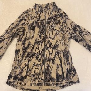 Lululemon jacket size 10